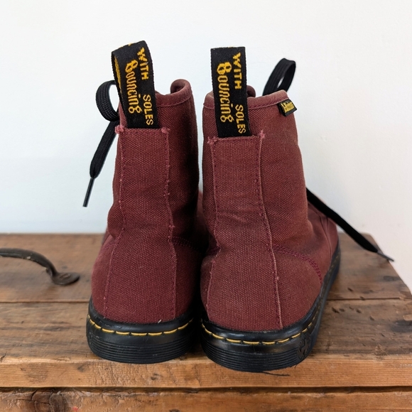 Dr. Martens Women's Shoreditch Canvas Cherry Red Boots ~ Size 5 US (36EU) - Picture 5 of 9